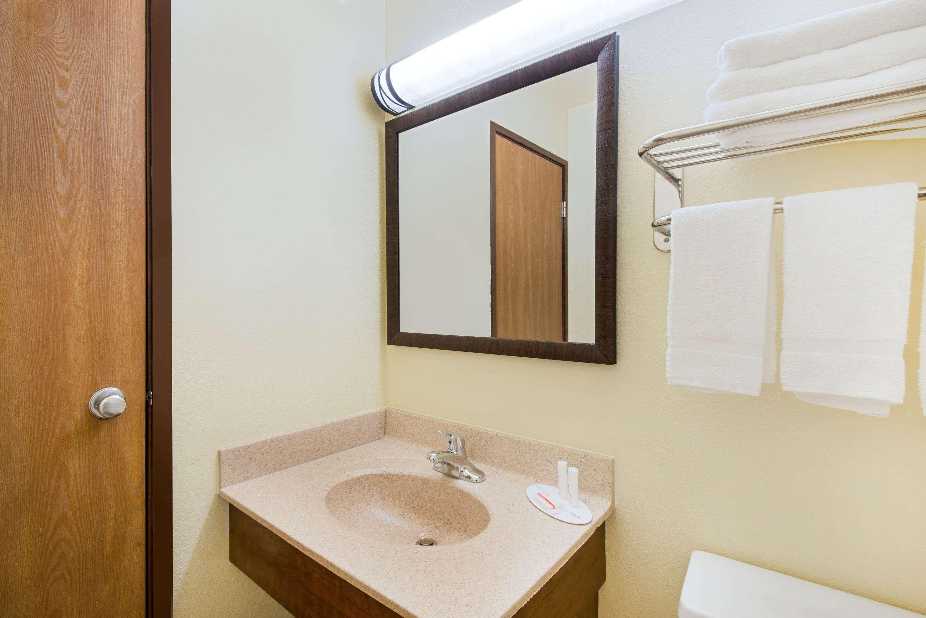 Super 8 By Wyndham Ripley Hotel Luaran gambar